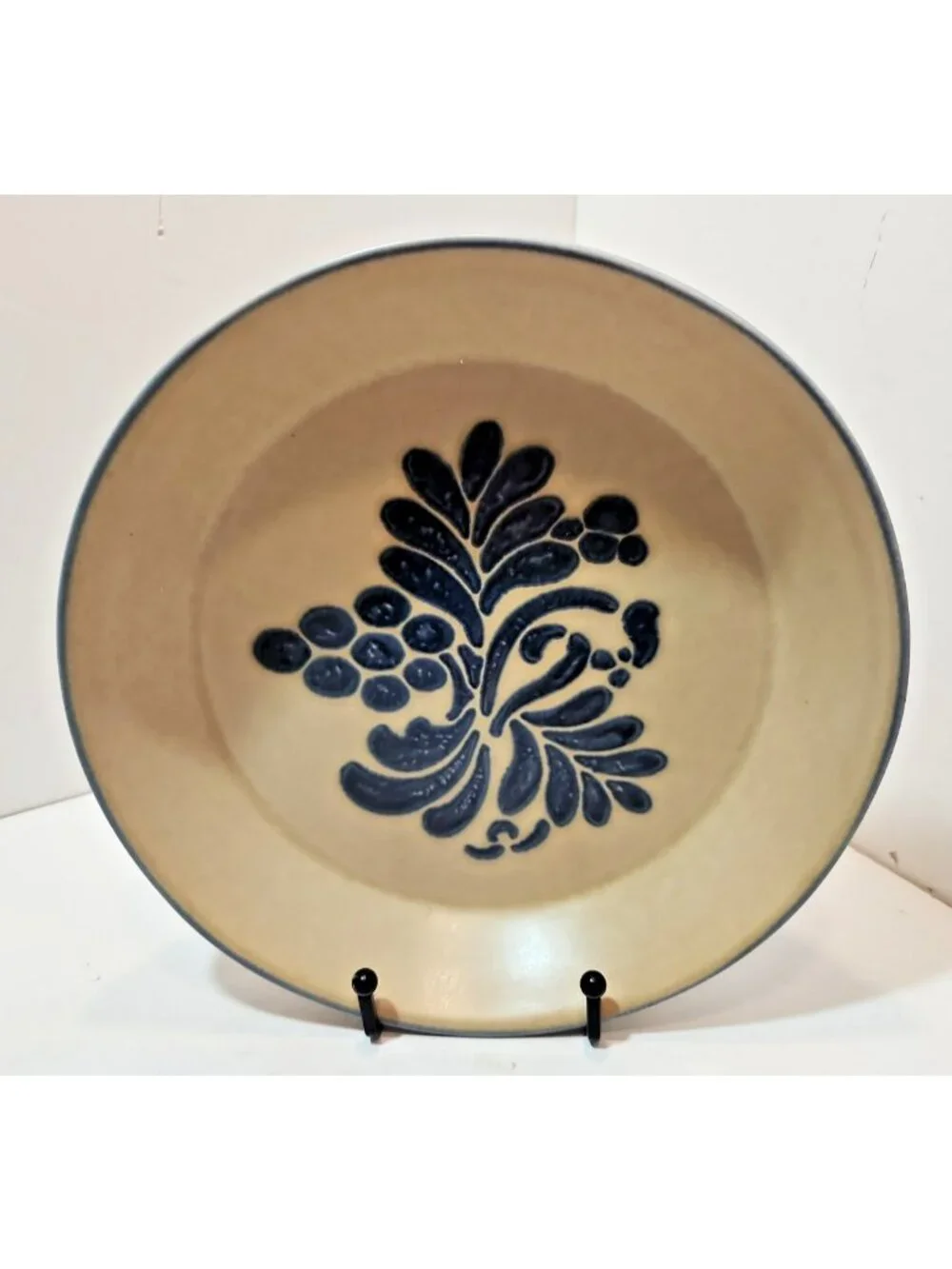 Vintage Pfaltzgraff Folk Art Tan & Blue 9